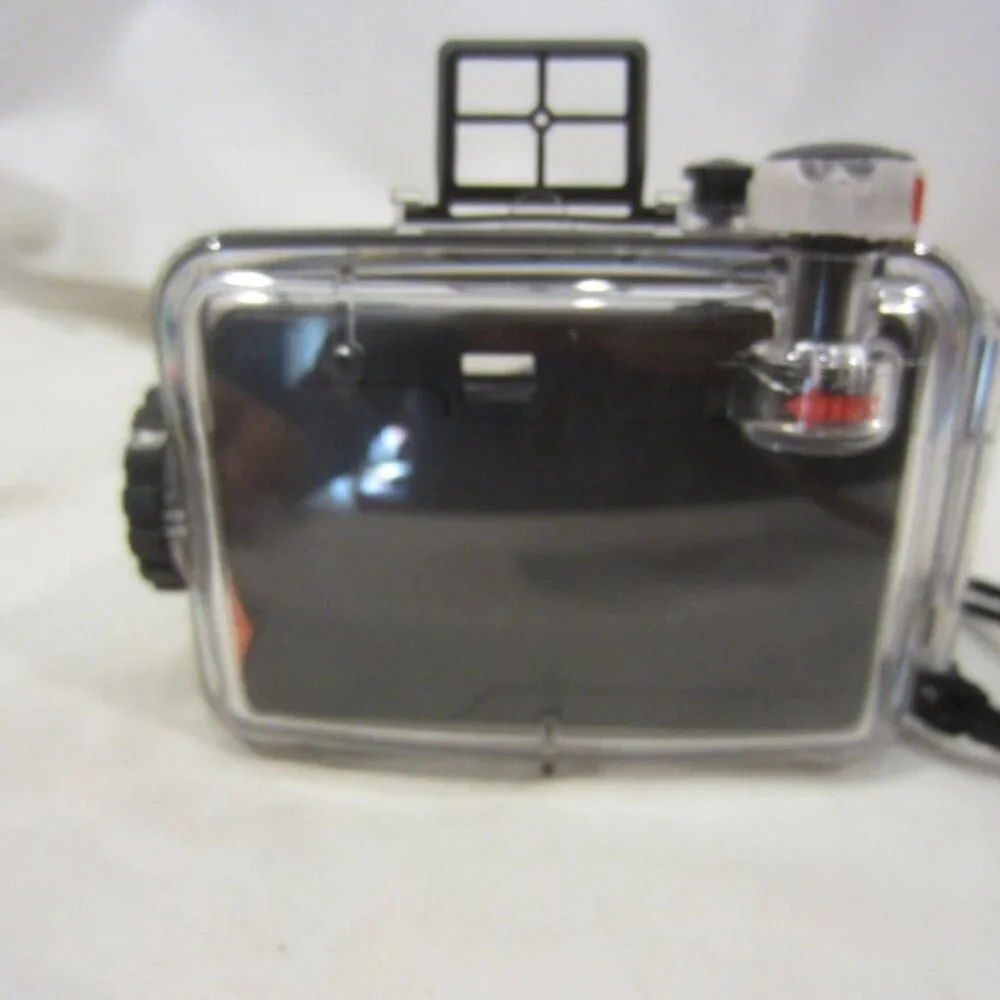 SNAP SIGHTS 35 mm underwater camera & case